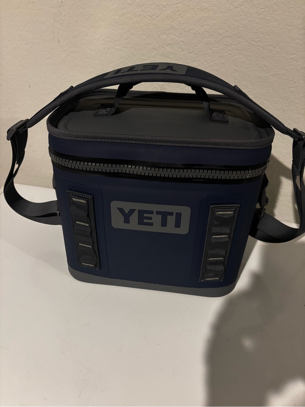 Yeti Hopper Flip 8